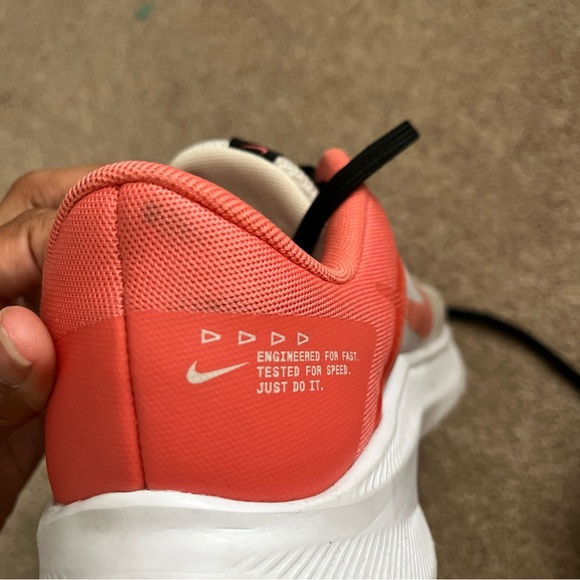 Women’s Size 8 - Nike Quest 4 White Magic Ember - Picture 9 of 13